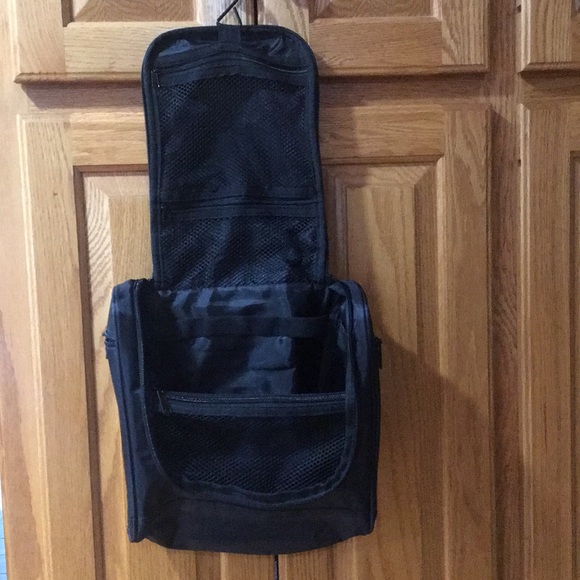 samsonite hanging toiletry bag